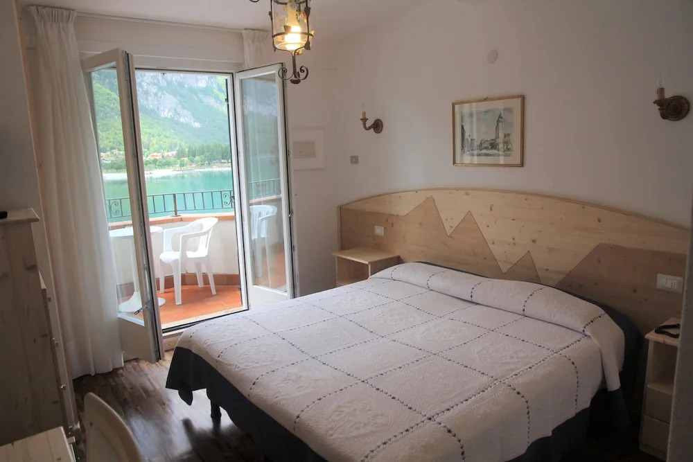 Lago Park Hotel