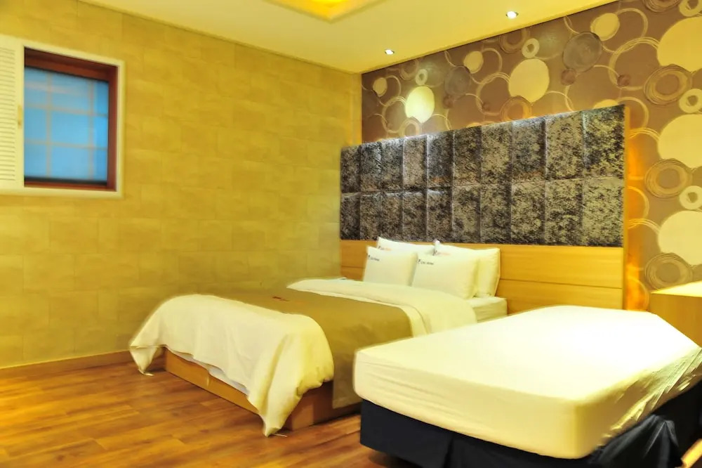 Life Hotel in Suyu