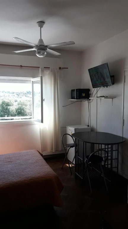CARLOS PAZ, Dpto, 3 Huésped