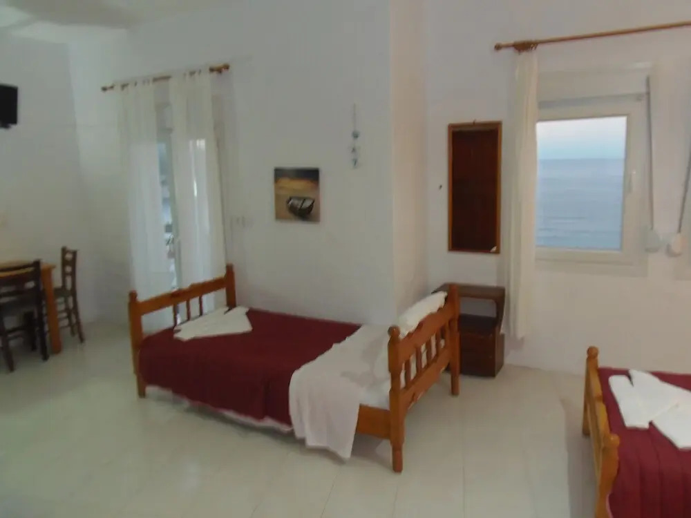 Studios Milos Skopelos-Where the Sea Meets the Sky