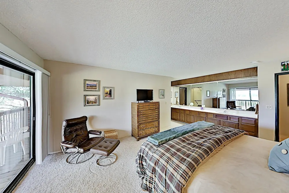 New Listing! Summit County Splendor By Lake Dillon 3 Bedroom Townhouse