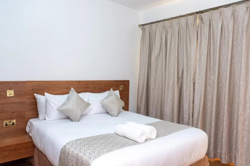 CySuites Apartment Hotel