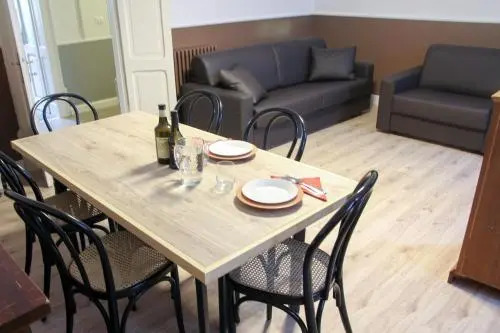 Max Apartment