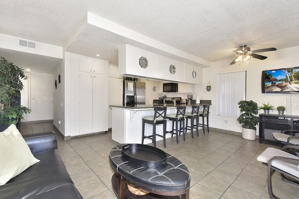 303 35th St 68219 by RedAwning