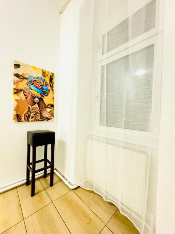 Quiet Private Room Near FAC Platz