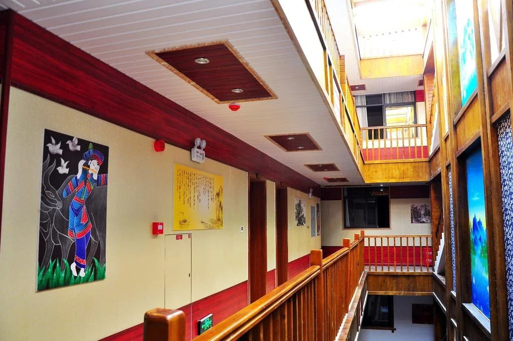 Seven Plus One Theme Inn