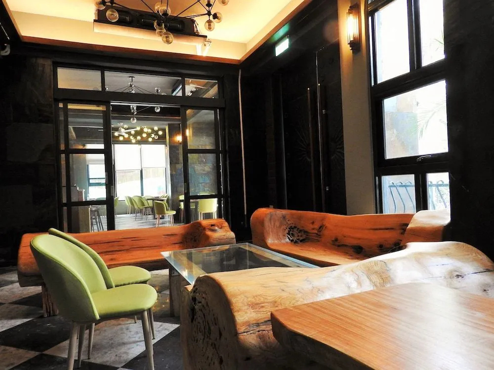 Blue Owl-Hualien No 2396-2397-2398-2399