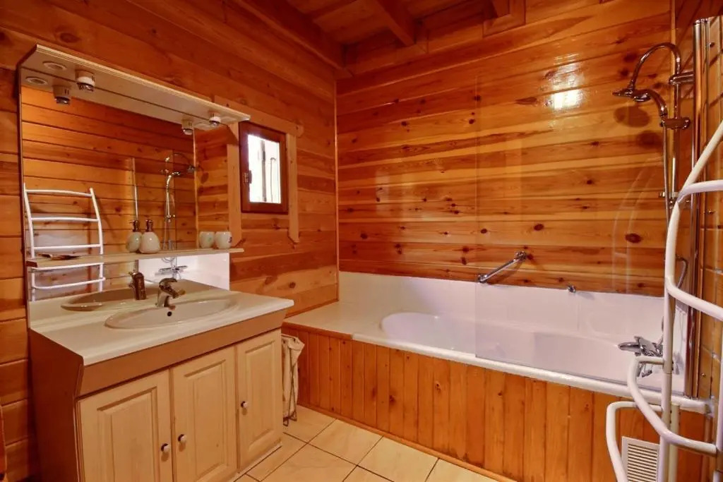 Chalet chaleureux - 9 personnes - 3km des pistes - proche Morzine - Iaorana
