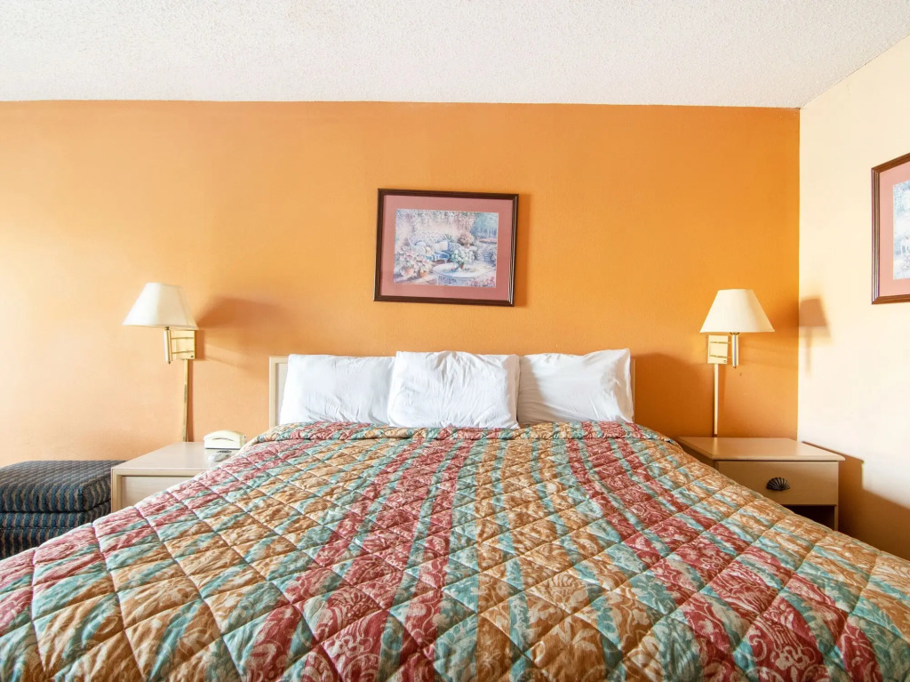 OYO Hotel Brownsville TN I-40