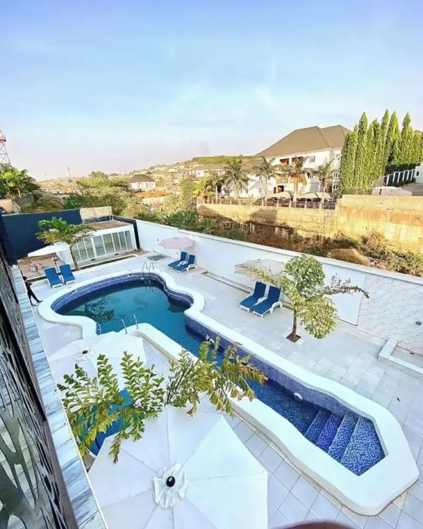 Smart Emmanuel's Place