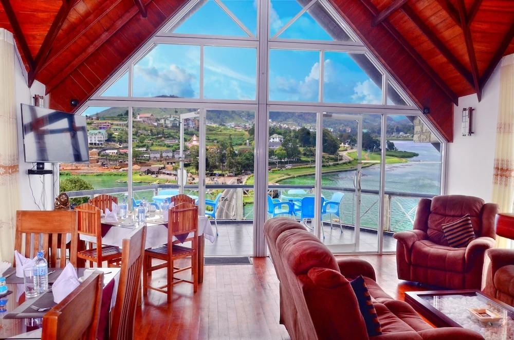 See Lake Resort