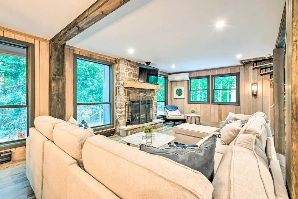 Pet-friendly Pocono Pines Rental w/ Hot Tub!