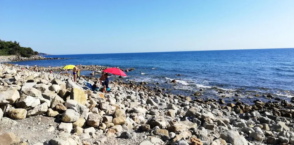 Studio in Castiglioncello, With Wonderful sea View, Shared Pool and Enclosed Garden Near the Beach