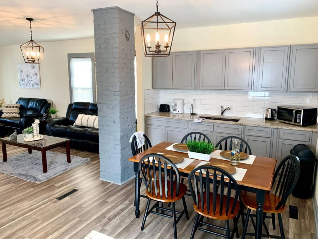 Cozy 3BR 1BA Short drive to Niagara Falls
