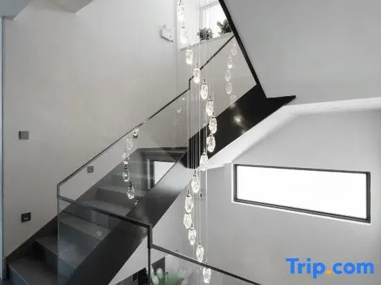 XLXW Xiangwang Wild Luxury Family Homestay With Slide Pool, Creek Trekking & River Rafting