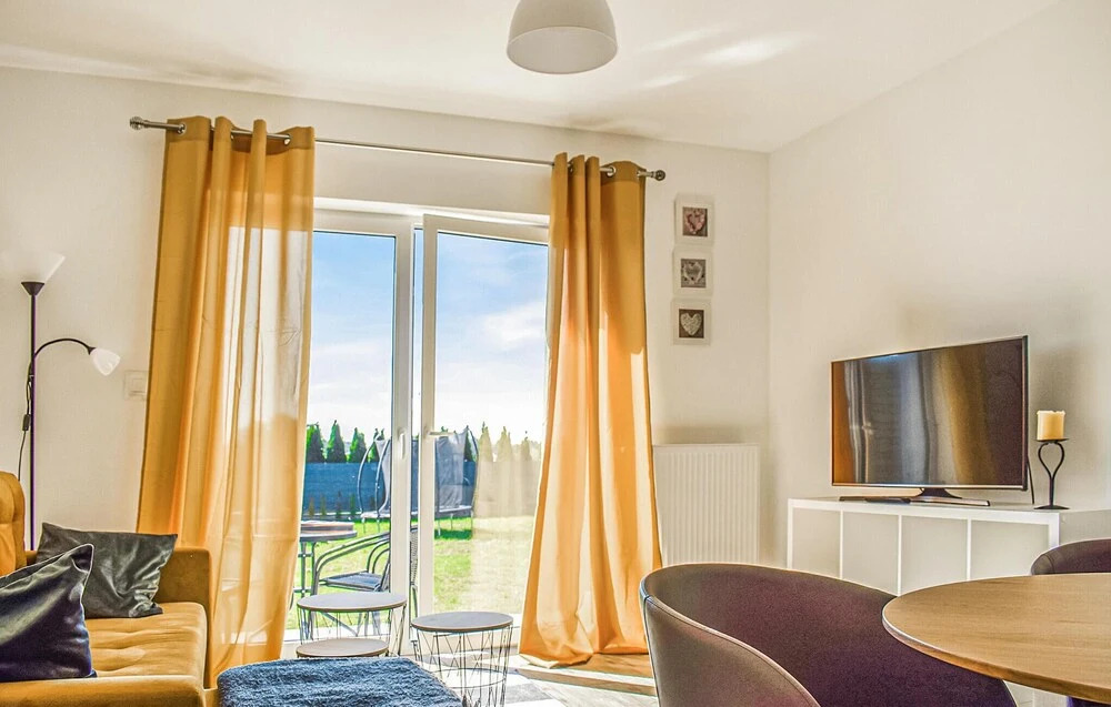 2 Bedroom Nice Home In Grzybowo