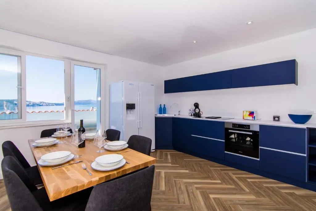 Seafront Luxury Apartments Fun