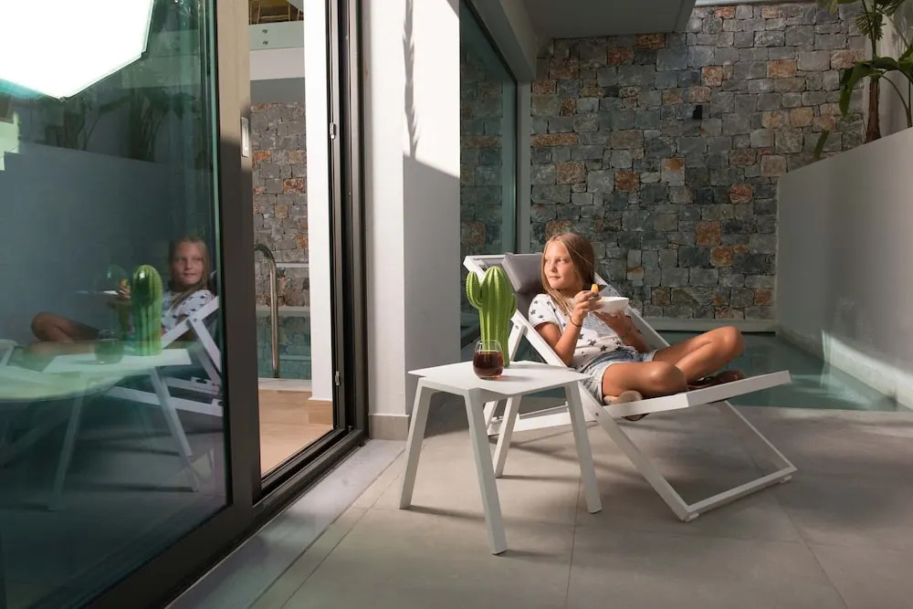 Villa Lydia I Superb views, two pools, next to the city