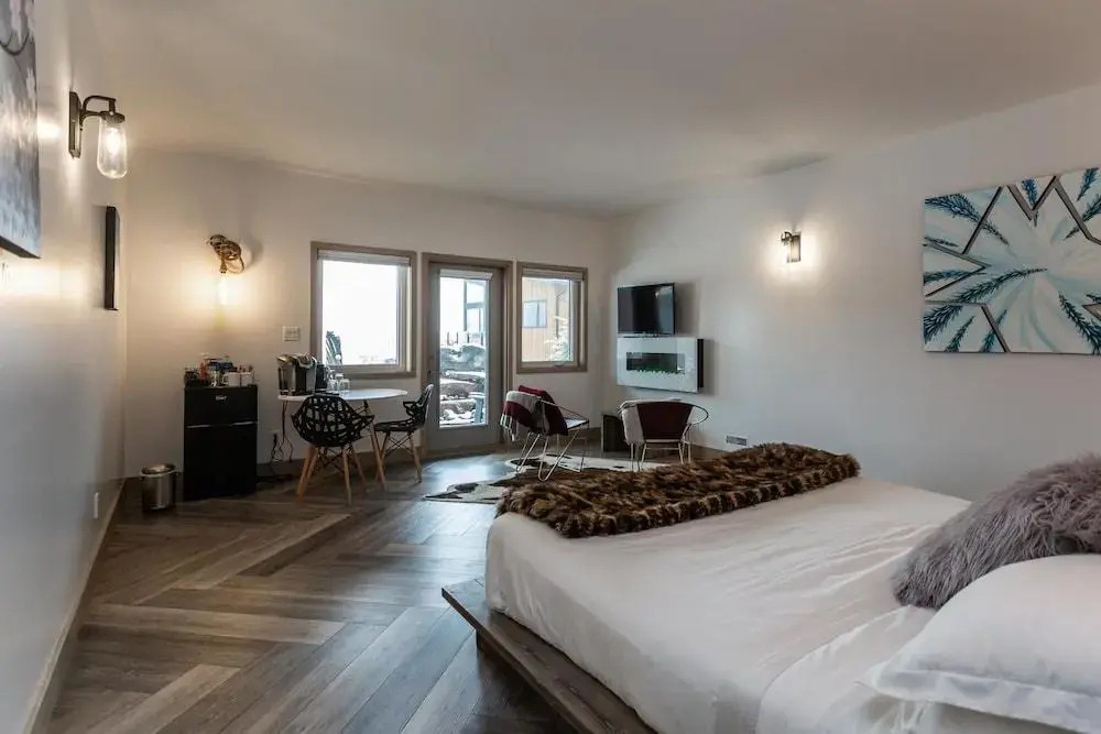 Blackstone B&B