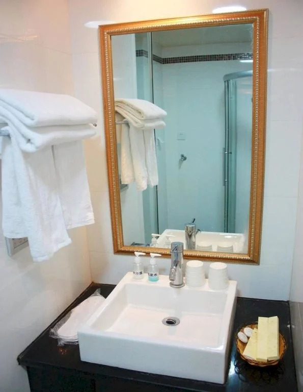 Wanghai Holiday Hotel