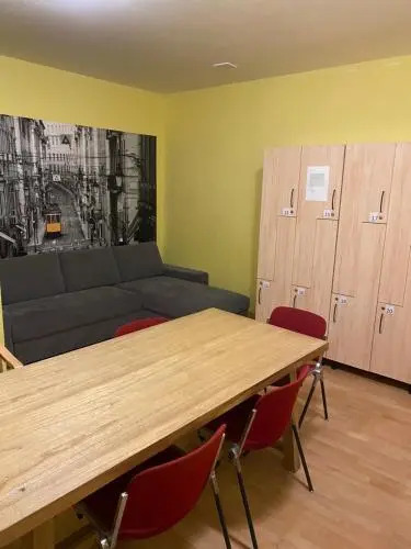 Easy Housing