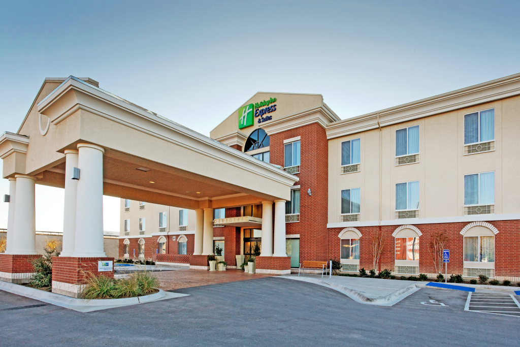 Holiday Inn Express & Suites Ozona by IHG