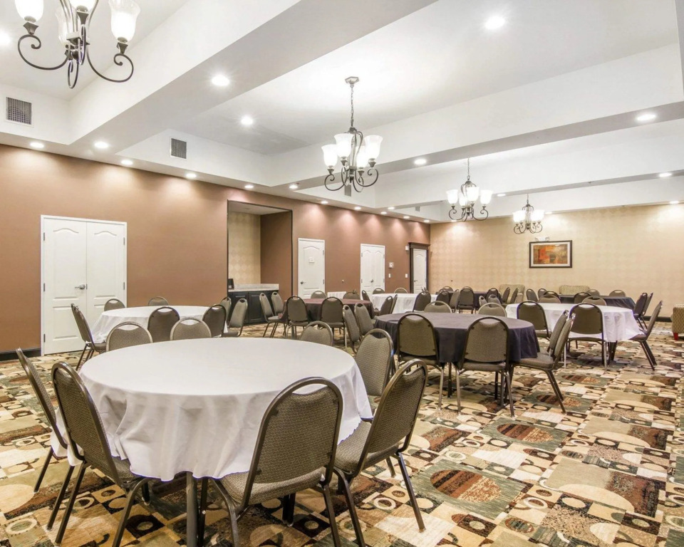 Red Roof Inn & Suites Longview