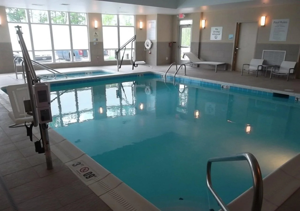 Holiday Inn Express & Suites Columbus - Easton Area by IHG