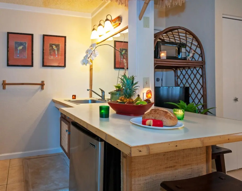Sandpiper 121B - studio Br Condo