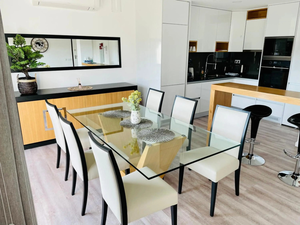 GuestReady - Top View Apt at Historical Center