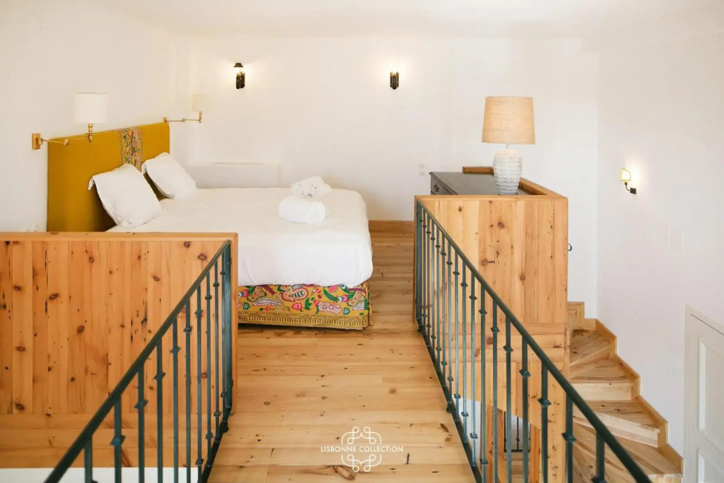Alfama Deluxe Duplex 53 by Lisbonne Collection