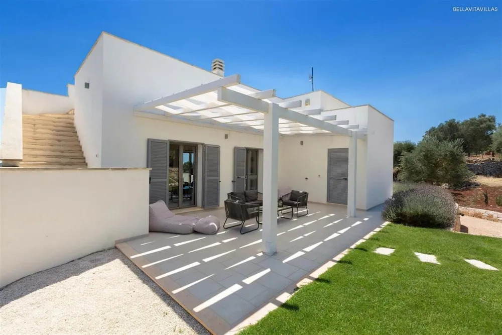 661 Villa con Piscina e Vista Panoramica a Ostuni