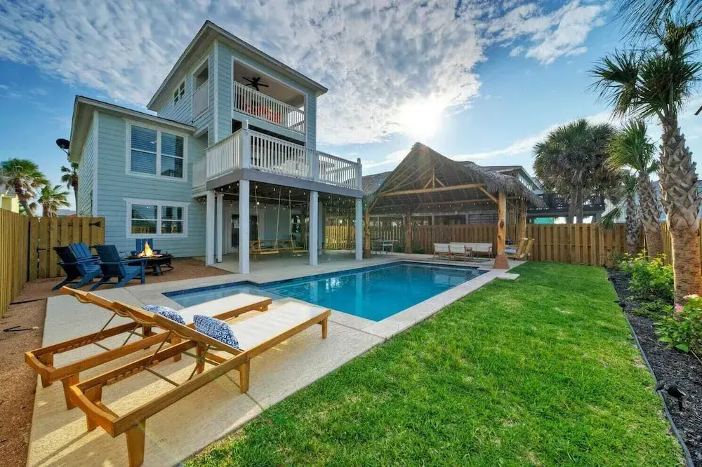 Beach Access Private Pool, Ping-pong, Firepit, Swings, & Views Tipsea Turtle