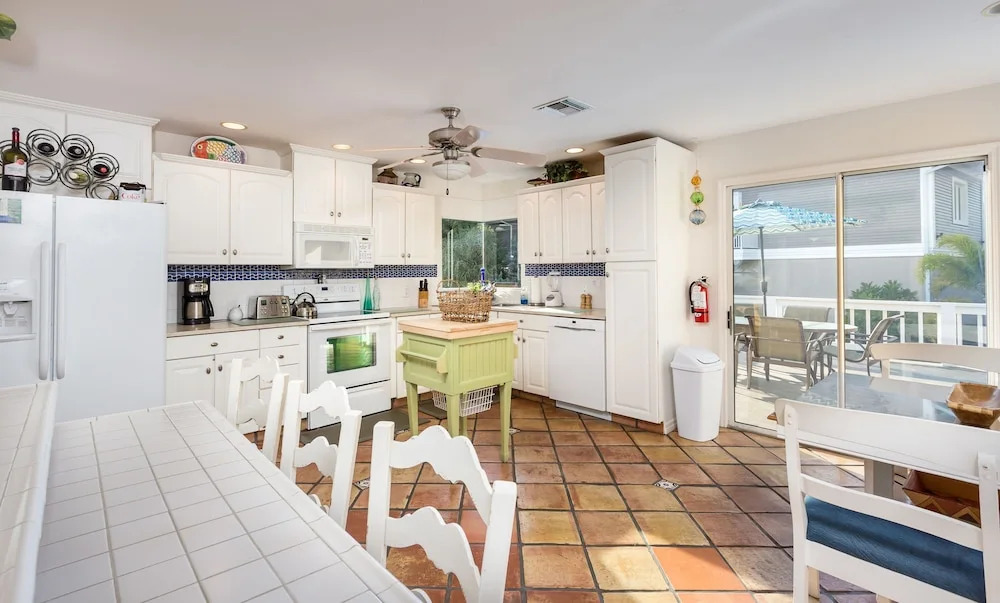 7902 Estero Home by RedAwning