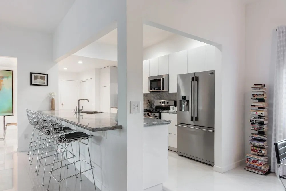 PS Modern Pool Jewel Three Bedroom House