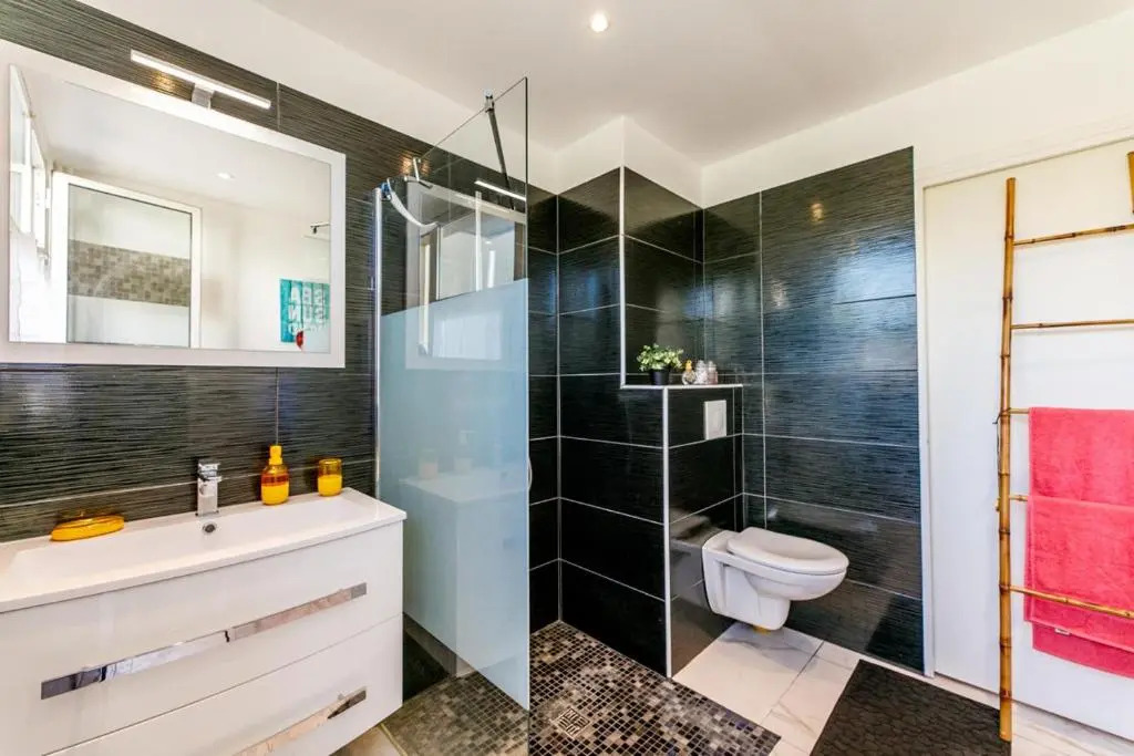 TAMARIS AP4206 By Riviera Holiday Homes