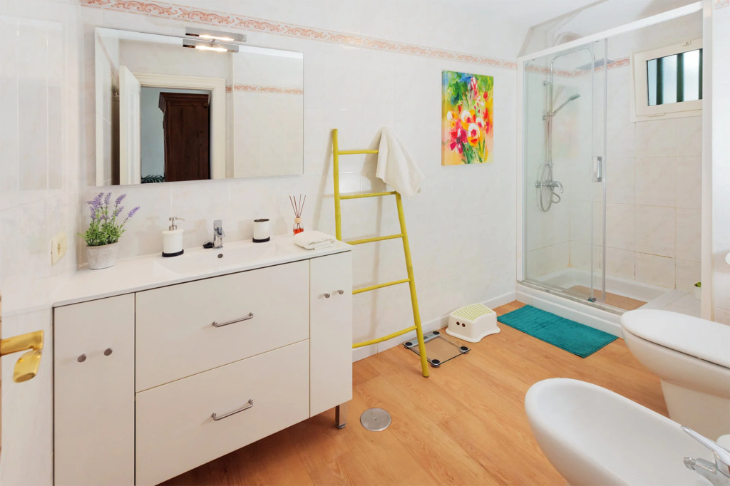Apartamento OM con piscina y vistas al mar