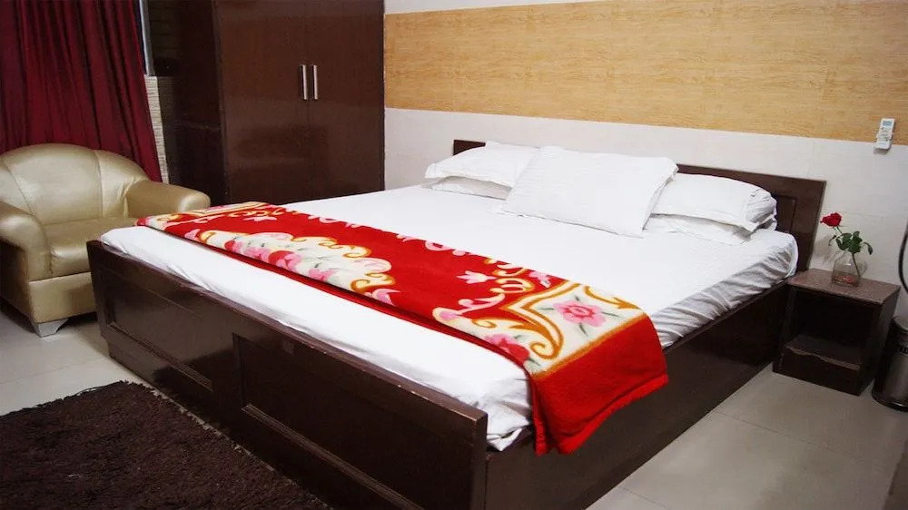 Maxfort Guest House Delhi