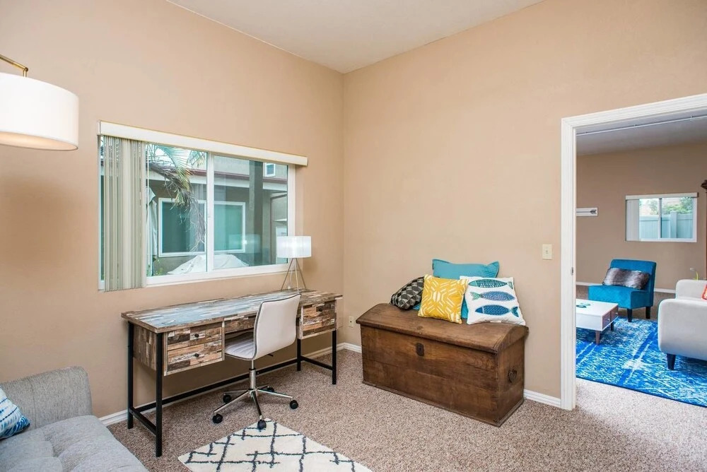 4br/3.5ba w/ Balcony in PB by Domio