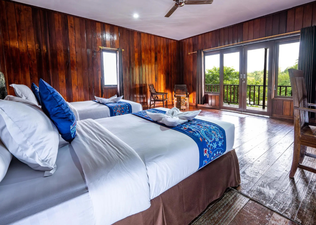Noah Maratua Resort