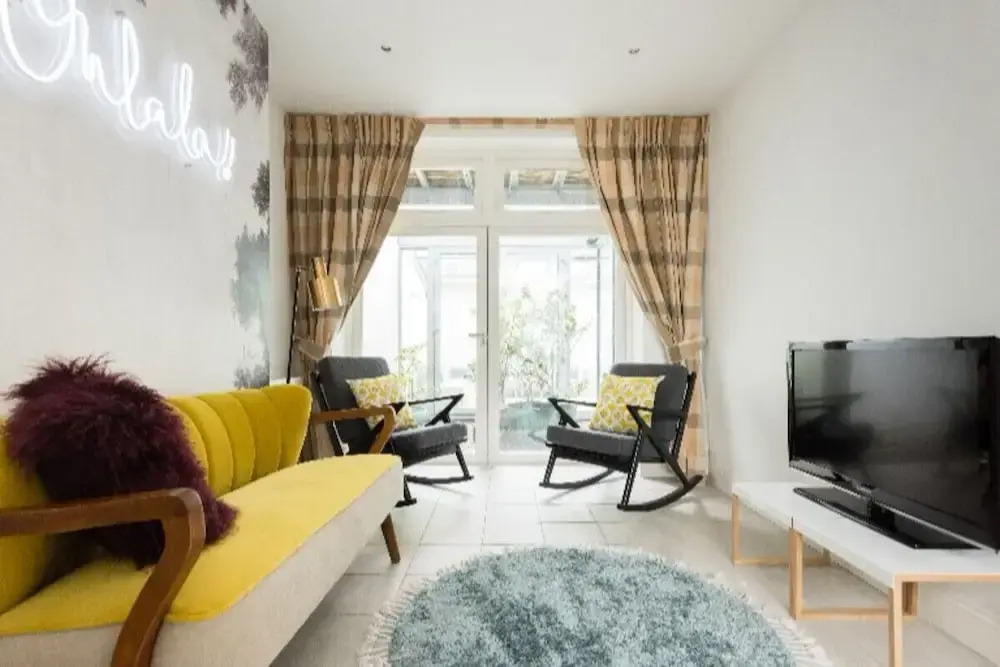 The Pimlico Lighthouse - 4bdr in Between the River Thames & Sloane Square