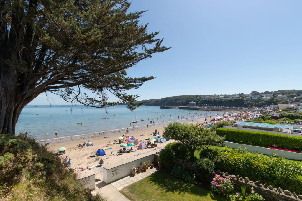 On The Beach - Direct Beach Access Sea Views
