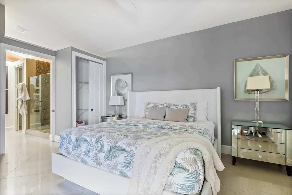 NEW Sleeps 10 - Laguna Del Mar 19 - Seven Mile Beach