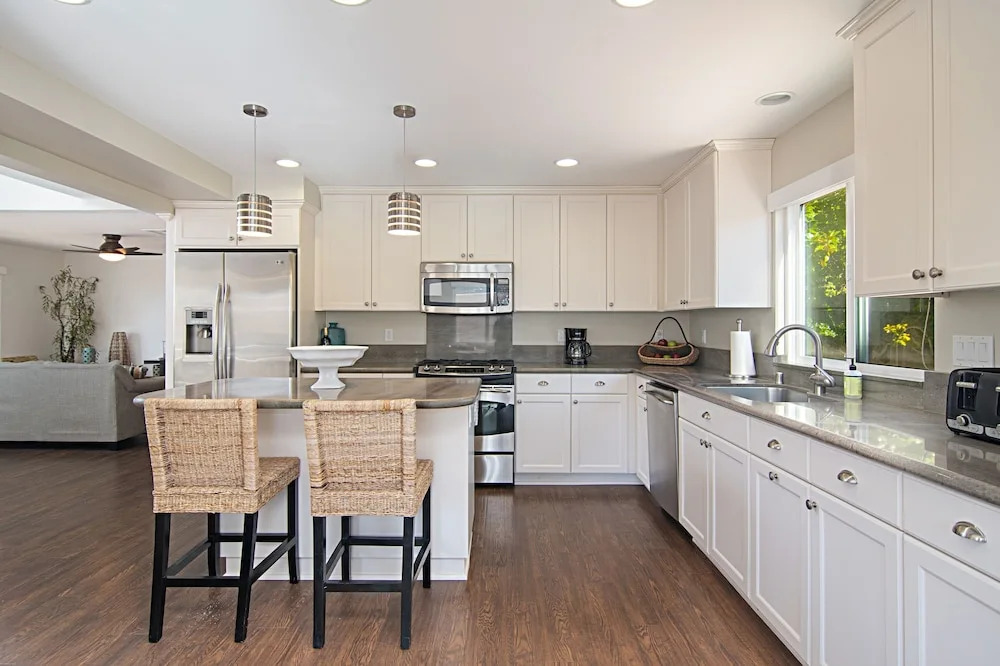 Modern Beach Oasis w/ Outdoor Kitchen home