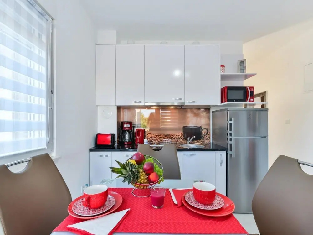 Alluring Apartment in Vir near Sea Beach