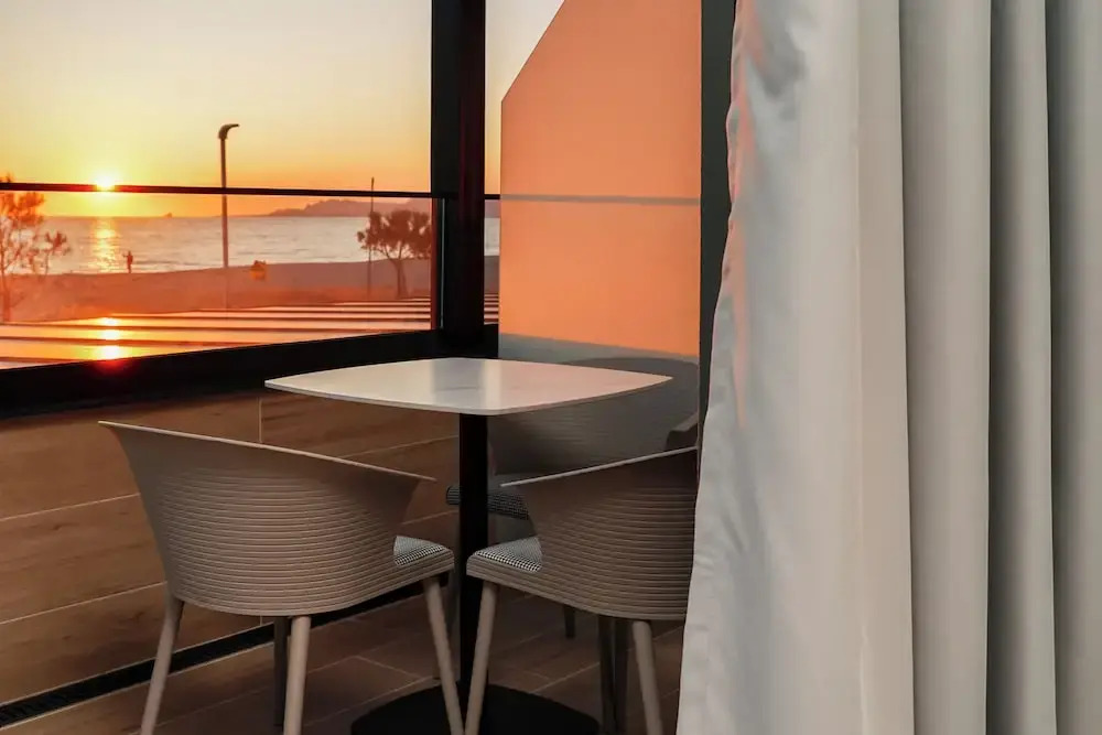 Diamar Suites