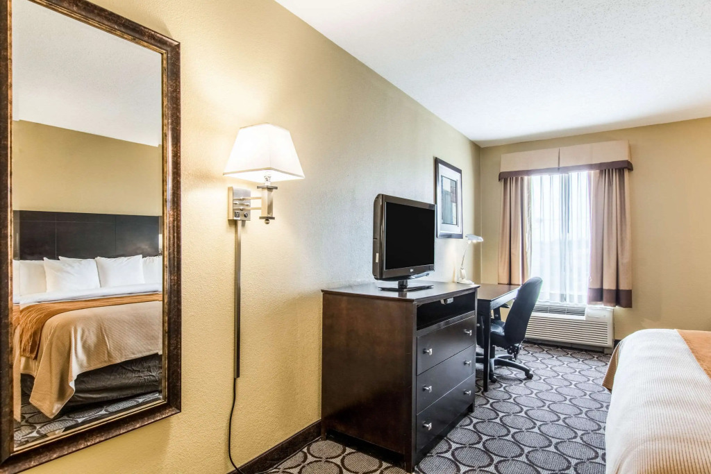Spark by Hilton Cincinnati Airport South