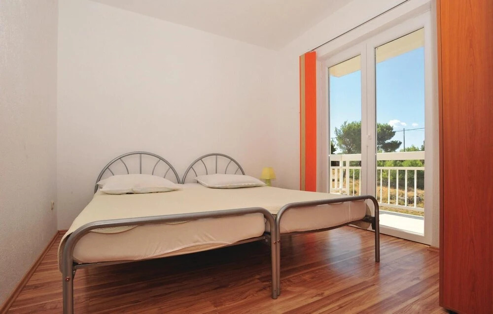 Beautiful Home in Lokva Rogoznica With Wifi and 2 Bedrooms