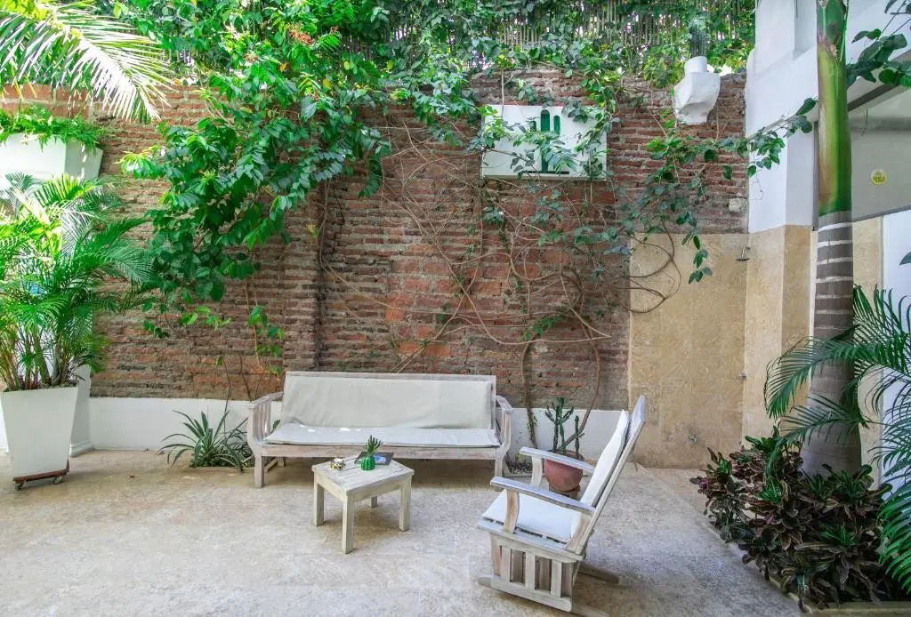 El Cactus Luxury Apartments in Historic Center
