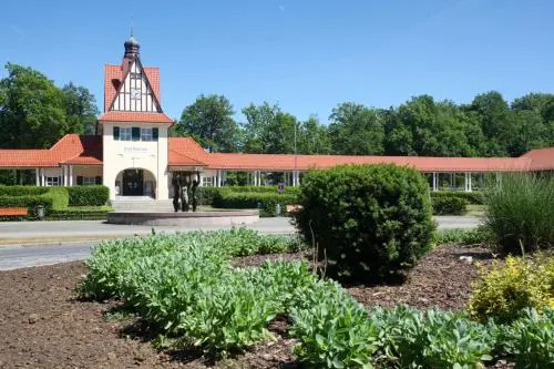 Ferienwohnung Juliane in der Villa zum Kronprinzen direkt gegenüber der Saarow Therme